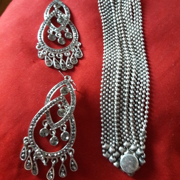 none Jewelry - Vintage Silver bracelet 7" & earrings